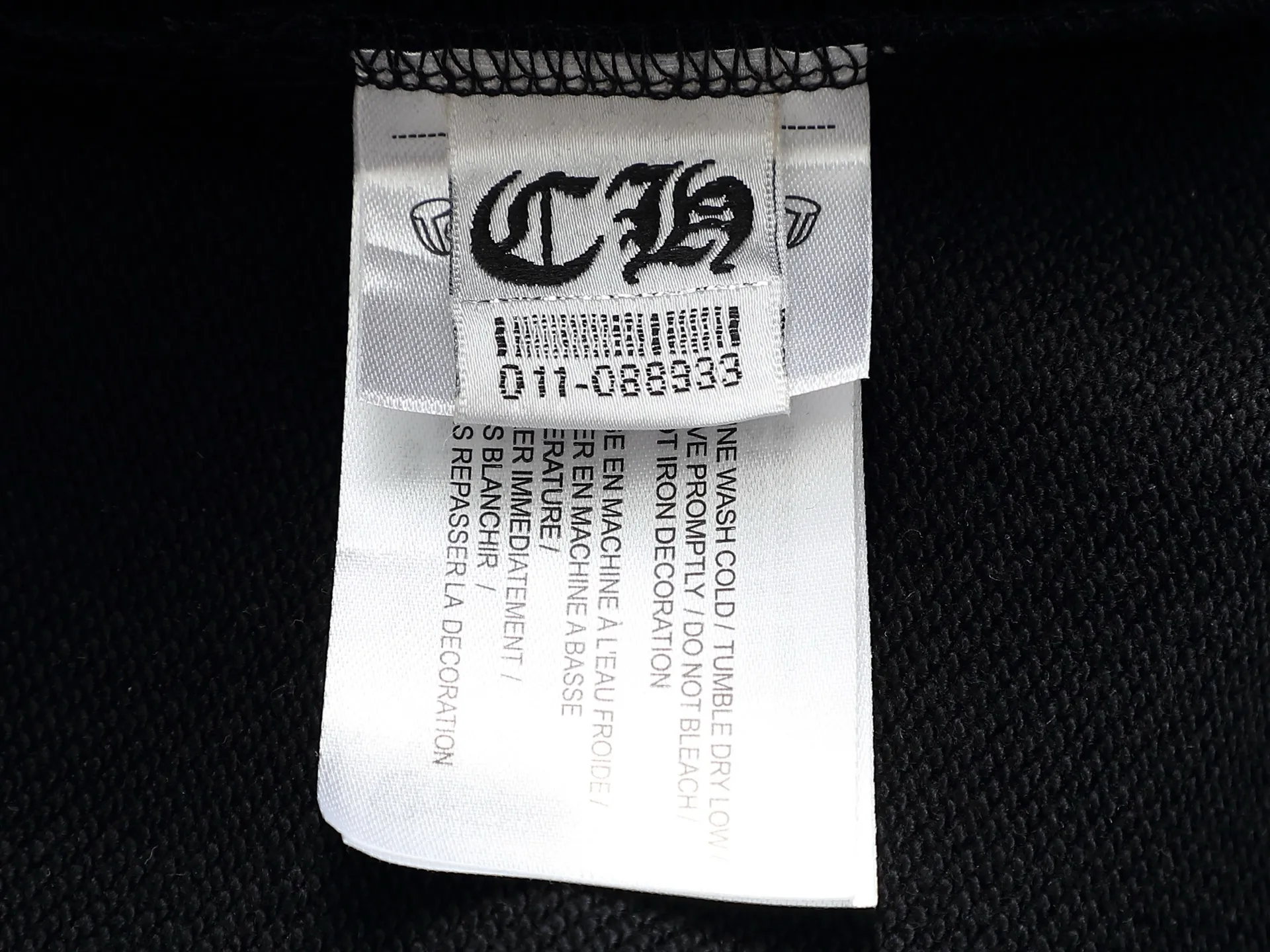 P250 Chrome hearts ch Chrome hearts cross horse LOGO round neck sweatshirt with thousands of needle embroidery crafts. Large version. Loose and stylish. The difference is the low version, the slim version, the upper body and the crotch. 100% commitment: top quality, not fast food. The highest version on the market. Top quality, 450 grams. 26 custom-dyed double yarn cotton, same style for men and women, complete with three standards. Color: Black White Size: SMLXL
